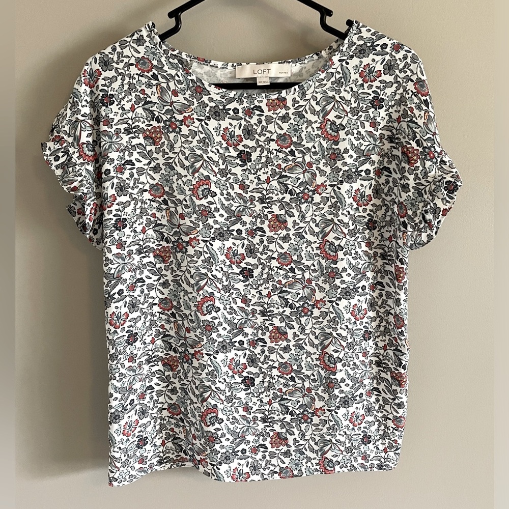 Loft - Petite XS Flutter Sleeved Mixed Material Top